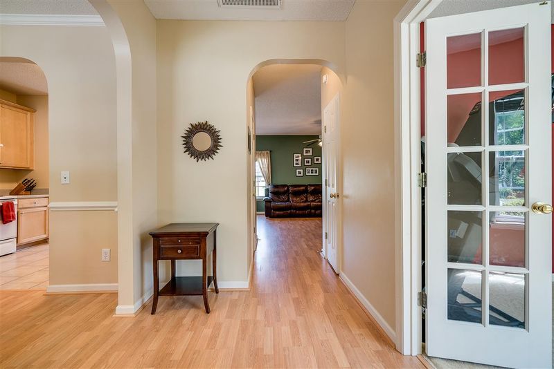1513 Piperwood Ct, Durham, NC 27713