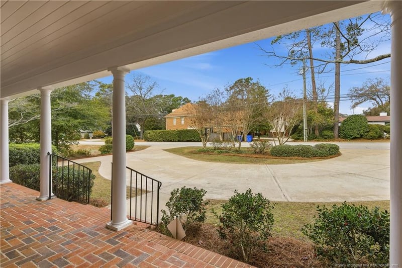 1513 Raeford Rd, Fayetteville, NC 28305