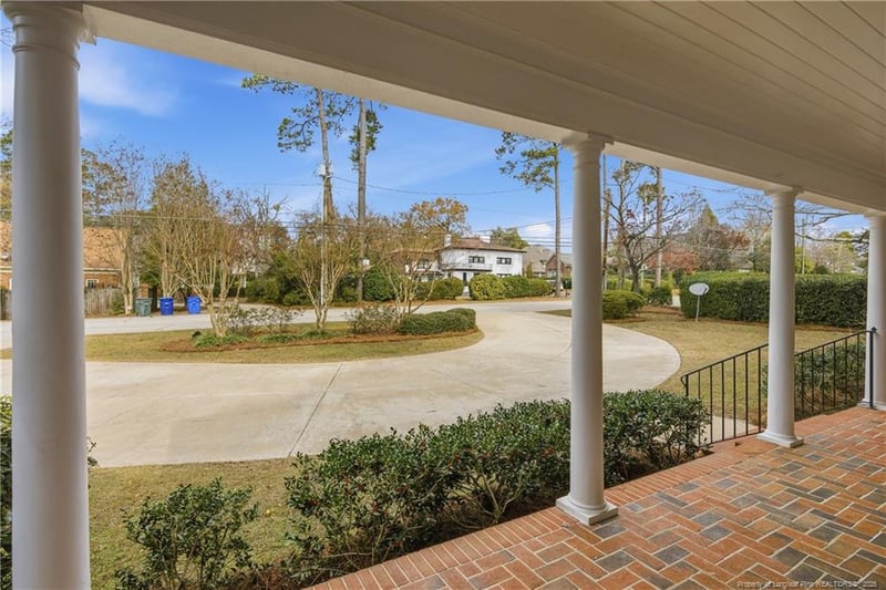 1513 Raeford Rd, Fayetteville, NC 28305