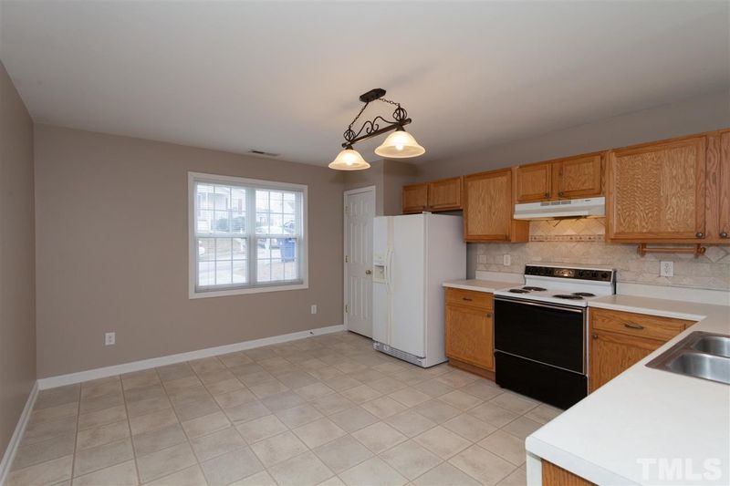 1513 Springshire Ct, Raleigh, NC 27610