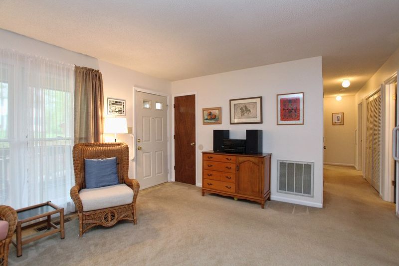 1513 Valley Rn, Durham, NC 27707