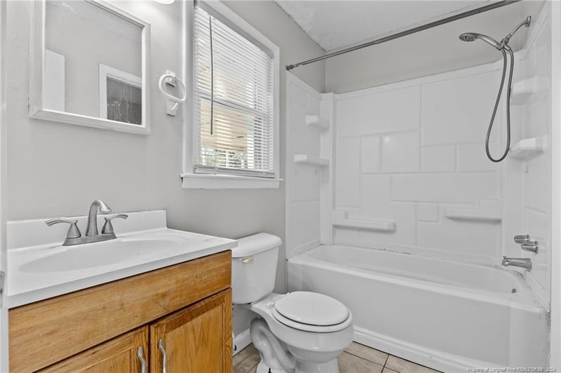 1514 Grandview Dr, Fayetteville, NC 28314