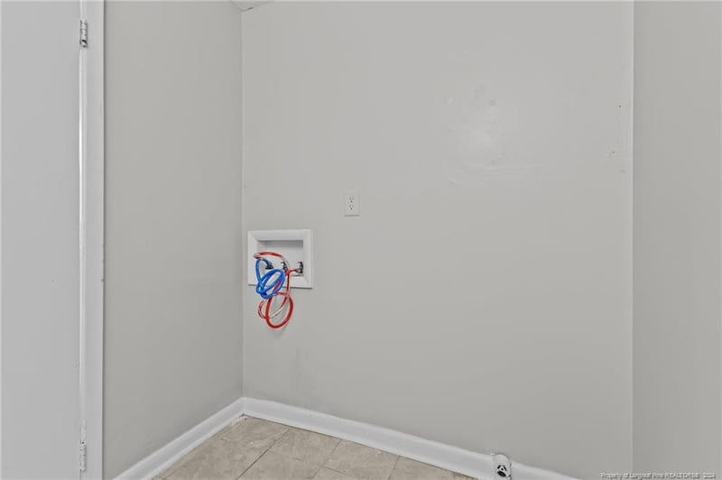 1514 Grandview Dr, Fayetteville, NC 28314