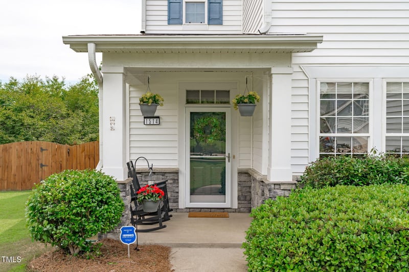 1514 Hinchliff Ct, Fuquay Varina, NC 27526