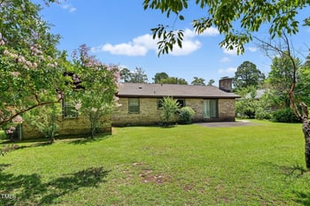 1515 Nicklaus Dr, Fayetteville, NC 28303