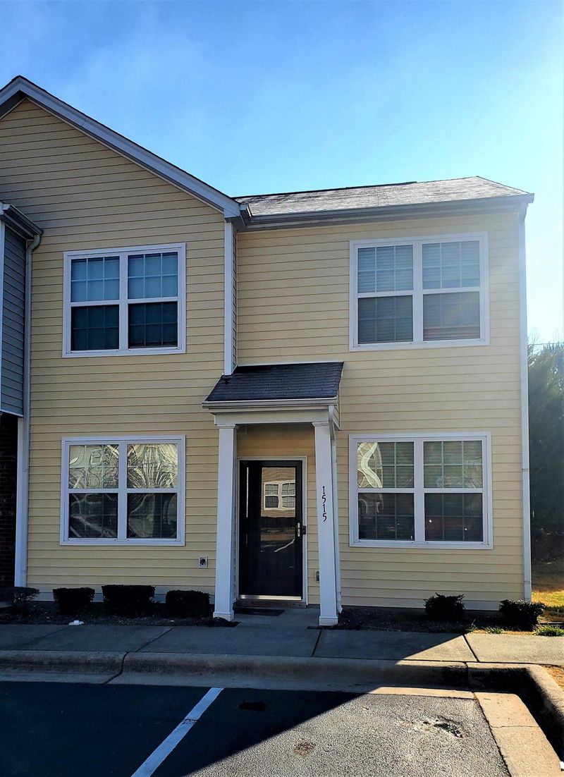 1515 Oxleymare Dr, Raleigh, NC 27610