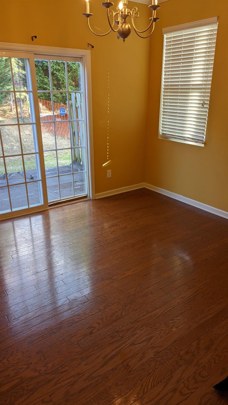 1515 Oxleymare Dr, Raleigh, NC 27610