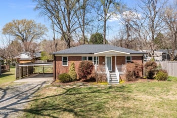 1515 Woodland Ave, Burlington, NC 27215