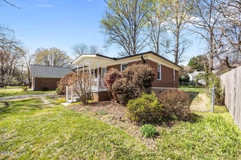1515 Woodland Ave, Burlington, NC 27215
