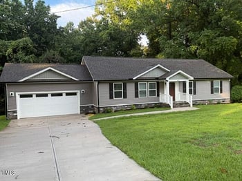 1516 Bragg St, Sanford, NC 27330