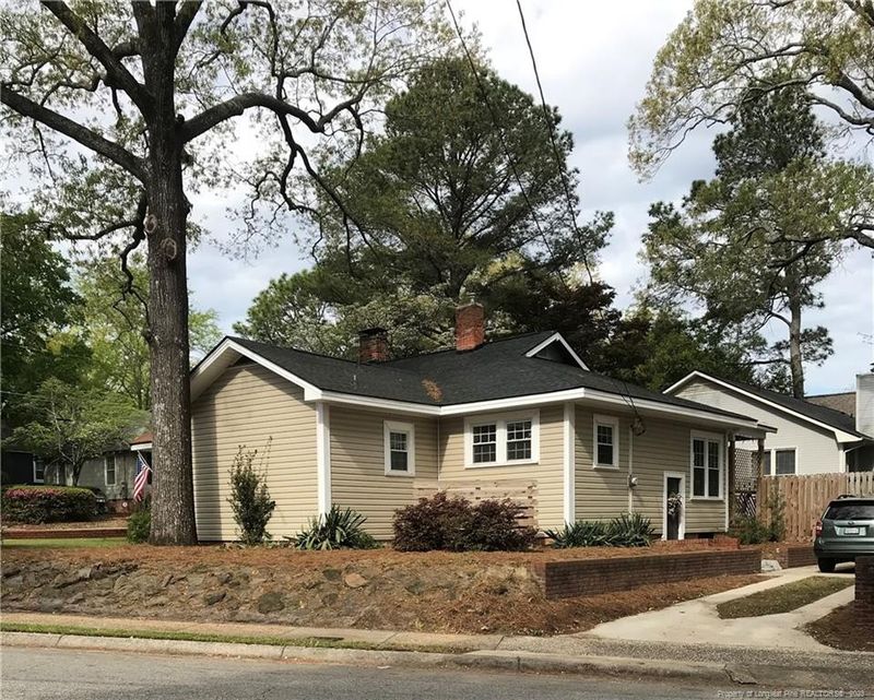 1516 Brookside Ave, Fayetteville, NC 28305