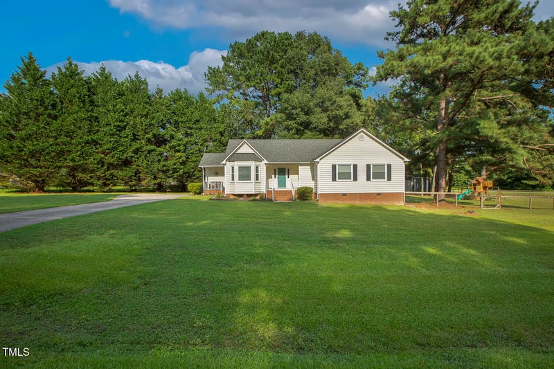1516 Colston Crossing, Zebulon, NC 27597