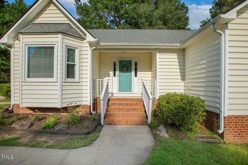 1516 Colston Crossing, Zebulon, NC 27597