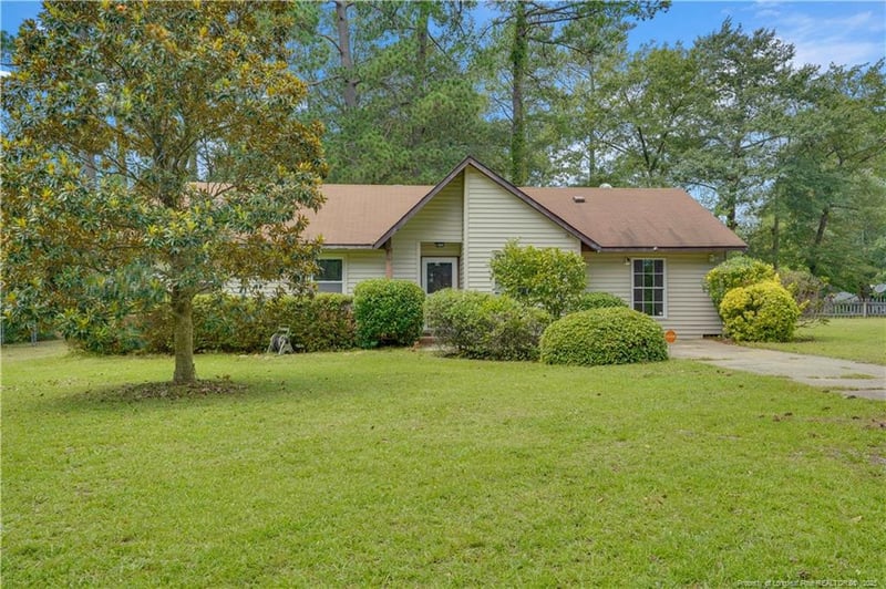 1516 Doncaster Dr, Fayetteville, NC 28304