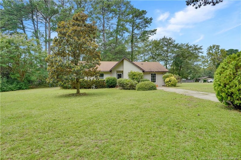 1516 Doncaster Dr, Fayetteville, NC 28304