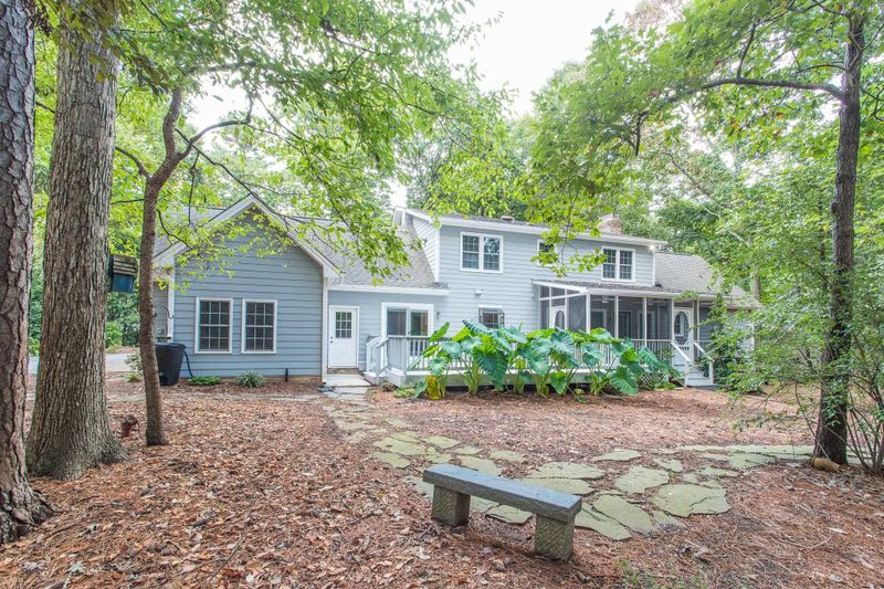 1516 Leanne Ct, Raleigh, NC 27606