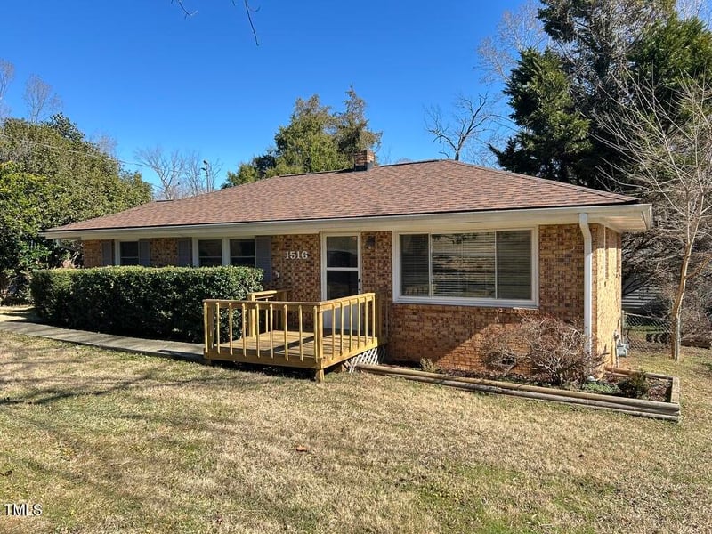 1516 Park Ln, Hillsborough, NC 27278