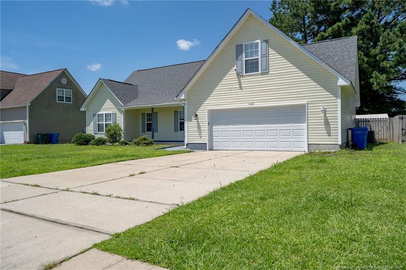 1516 Royal Springs St, Fayetteville, NC 28312