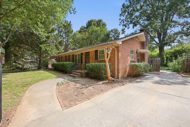 1517 Edith St, Burlington, NC 27215