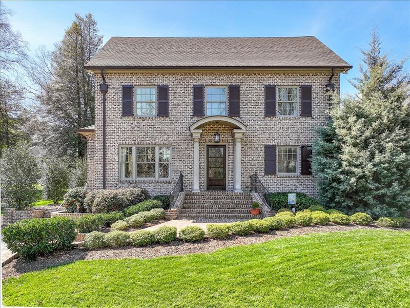 1517 Iredell Dr, Raleigh, NC 27608