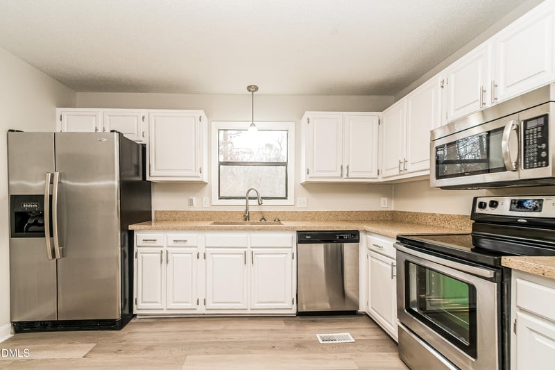 1517 Laughridge Dr, Cary, NC 27511