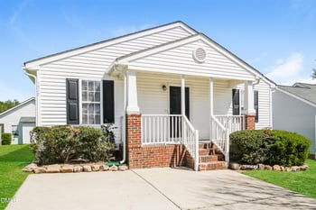 1517 Pleasant Garden Ln, Raleigh, NC 27610