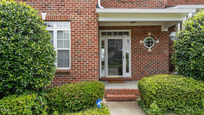 1517 Poets Glade Dr, Apex, NC 27523