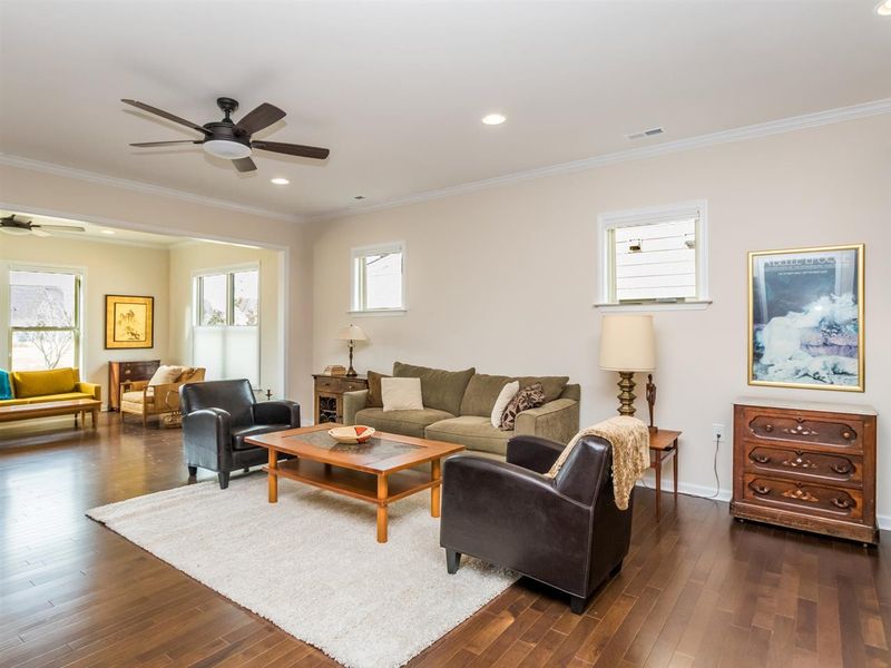 1518 Bloomsbury Manor Dr, Durham, NC 27703