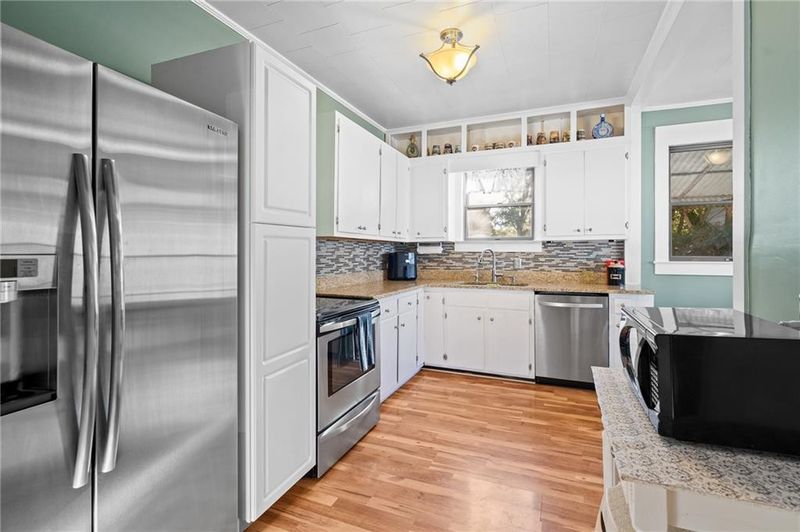 1518 W Davis St, Burlington, NC 27215