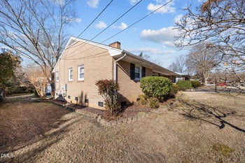 1518 Sherwood Dr, Burlington, NC 27215