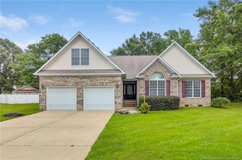 1519 Deanscroft Pl, Fayetteville, NC 28314