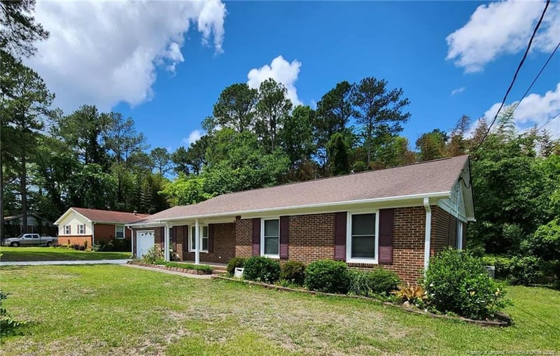 1519 Palmer Dr, Fayetteville, NC 28303