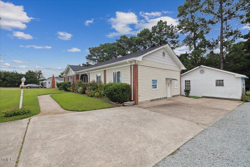 1519 Sherron Rd, Durham, NC 27703