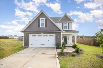 152 Briar Den Ct, Benson, NC 27504