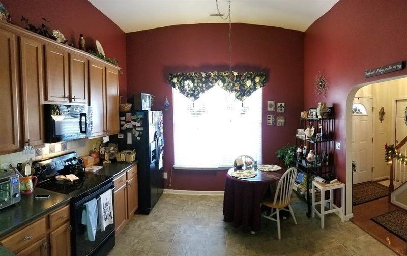 152 Chandler Springs Dr, Holly Springs, NC 27540