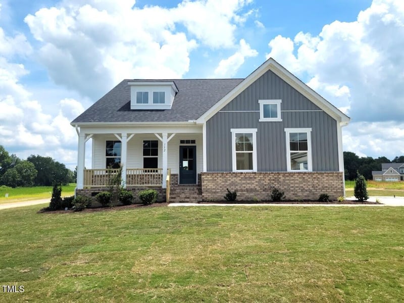 152 Cultivator Ct, Angier, NC 27501