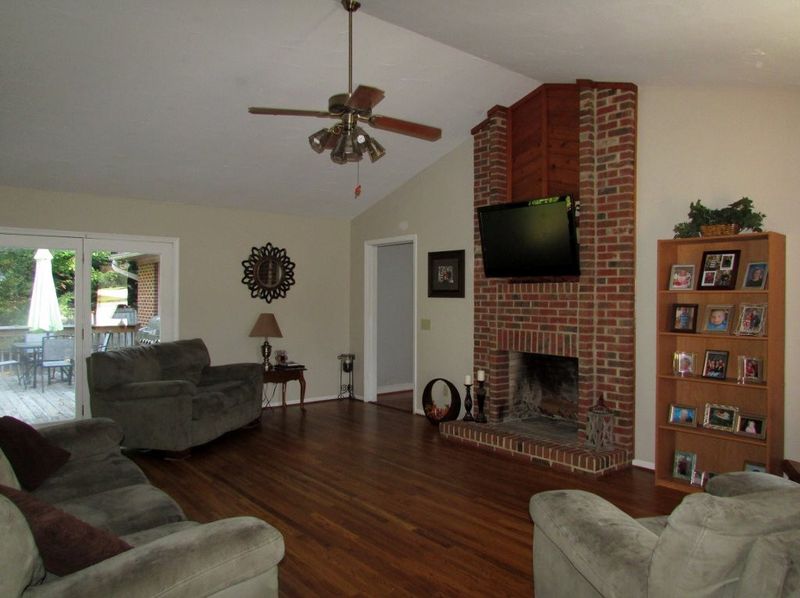 152 Granite Dr, Roxboro, NC 27574