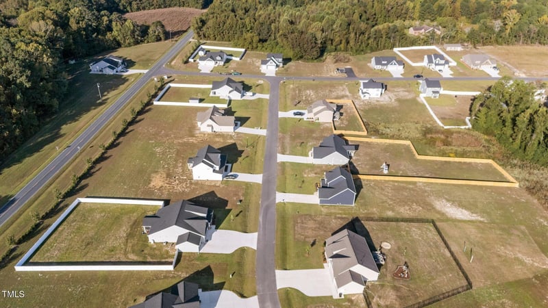 152 Oleander Ln, Sanford, NC 27332