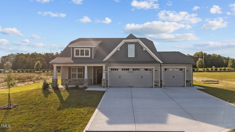152 Oleander Ln, Sanford, NC 27332