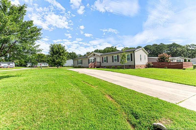 152 Rocks Edge Ln, Smithfield, NC 27577