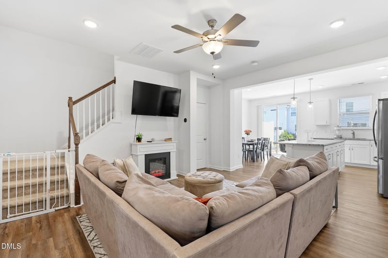 152 Roebuck Ln, Garner, NC 27529