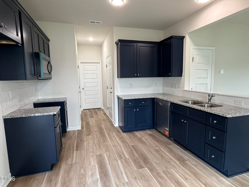 152 Shiloh Dr, Lillington, NC 27546