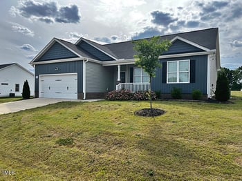 152 Springtooth Dr, Zebulon, NC 27597