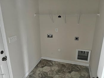 152 Springtooth Dr, Zebulon, NC 27597