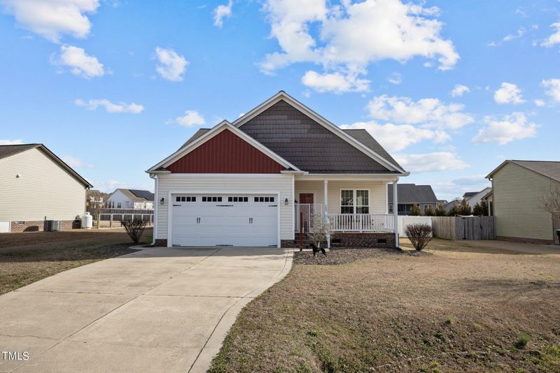 152 Westchase Dr, Clayton, NC 27527