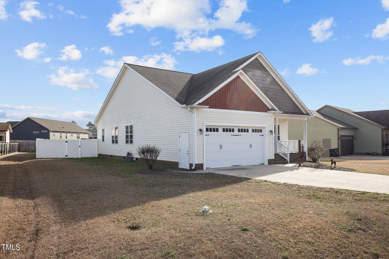 152 Westchase Dr, Clayton, NC 27527