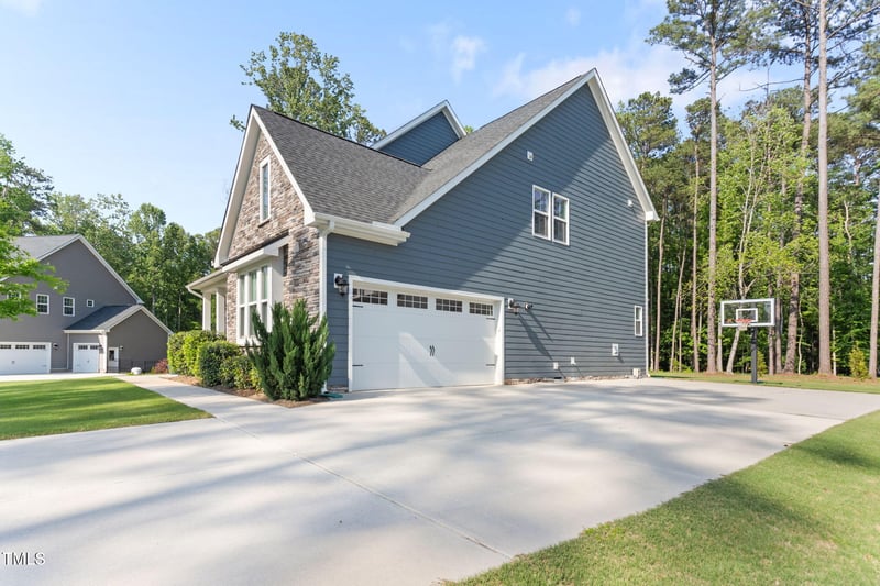 1520 Banks Brooke Dr, Raleigh, NC 27603