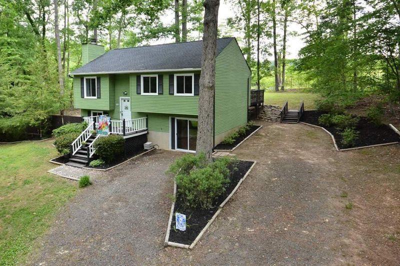 1520 Cotherstone Dr, Durham, NC 27712