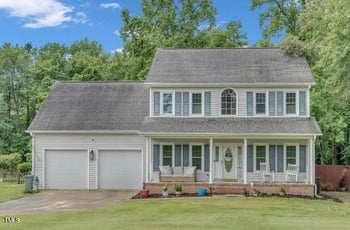1520 Grassy Branch Dr, Fayetteville, NC 28304