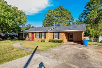 1520 Maggie St, Fayetteville, NC 28303